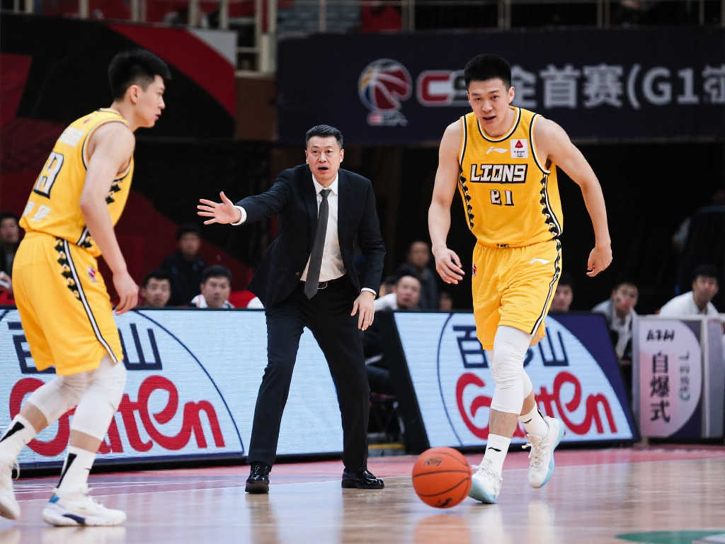 小蜘蛛通过 小蜘蛛通过